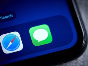 تعطل خدمة التراسل بين "أندرويد" و"آيفون" مجدداً.. واتهامات لأبل