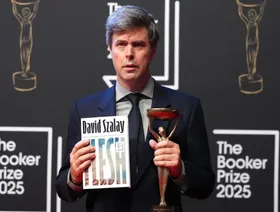 ديفيد سزالاي يفوز بجائزة "بوكر "العالمية