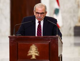 بعد تداول مقاطع من مقابلة تلفزيونية.. نواف سلام يوضح موقفه من التطبيع مع إسرائيل