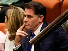 استقالة رون ديرمر.. كاتم أسرار نتنياهو خلال مفاوضات غزة يغادر الحكومة