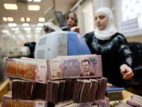 رفع العقوبات عن سوريا.. "طريق طويل" نحو التعافي