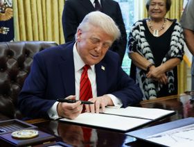 3 أوامر تنفيذية.. ترمب يسعى لتعزيز  تكنولوجيا المسيرات والطيران الأسرع من الصوت
