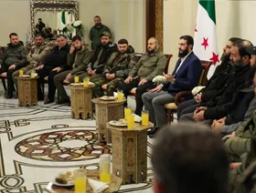 "جهاديون وأجانب".. كيف يعيد الجيش السوري بناء نفسه؟