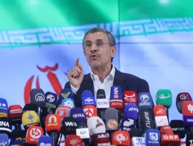 أبرزهم نجاد ولاريجاني وحقانيان.. 80 مرشحاً محتملاً لرئاسة إيران