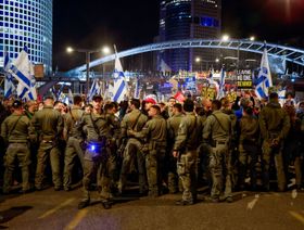 إسرائيل.. اشتباكات بين الشرطة ومحتجين يطالبون باستقالة نتنياهو