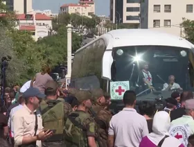 رام الله تستقبل الأسرى المحررين.. لحظة وصول الحافلات