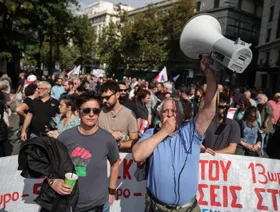 برلمان اليونان يقر تعديلات قانون العمل رغم الاعتراضات