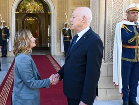 ميلوني تزور تونس.. وتدعو لمقاربة "جديدة" بشأن الهجرة