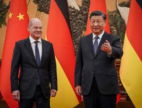 المستشار الألماني يزور الصين في خضمّ توترات تجارية