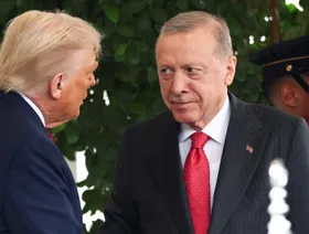 أردوغان وترمب يبحثان هاتفياً الأوضاع في سوريا وغزة