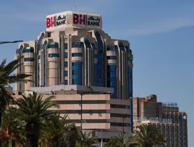 وسط توترات اقتصادية.. إضراب بنوك تونس يشل المعاملات المالية