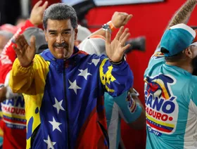 نيكولاس مادورو.. خليفة تشافيز في بؤرة التصعيد الأميركي ضد فنزويلا