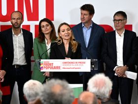 انقسامات تهدد "وحدة اليسار" في انتخابات فرنسا.. وهولاند يدخل السباق