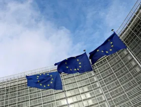 تقرير: أوروبا توافق على مقترح يمهد استخدام أصول روسيا لإقراض أوكرانيا