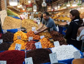 العقوبات الأممية على إيران تزيد من مخاطر الركود وتجدد الاضطرابات