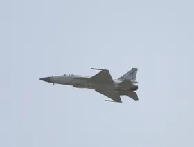 تشمل مقاتلات ومسيرات انتحارية.. تفاصيل صفقة أسلحة محتملة من باكستان للسودان