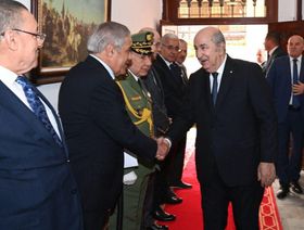 الجزائر.. تعيين دبلوماسي على رأس الحكومة قبل عام من انتخابات الرئاسة