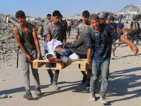 غزة بين قتل وتجويع.. ارتفاع عدد الضحايا ونقص حاد في الأكفان