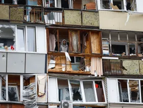 مفاوضات أوكرانيا.. أزمة الفساد تضع زيلينسكي بموقف "هش" وسط ضغوط أميركية لتقديم تنازلات