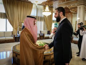 وزير الخارجية السعودي يبحث في دمشق تعزيز الشراكة وإعادة إعمار سوريا