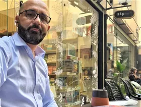 الكاتب الجزائري محمد جعفر.. "مع النساء ضد الحب"