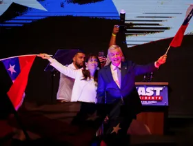 اليميني المتشدد كاست يفوز بالرئاسة في تشيلي.. ويتلقى تهنئة من روبيو