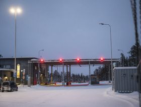 إغلاق حدود فنلندا مع روسيا.. أزمة مهاجرين أم "خطة تسليح"؟