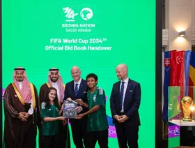 السعودية تُسلّم "فيفا" ملف استضافة كأس العالم 2034