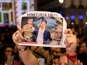 البيت الأبيض راهن على تنحي مادورو.. كيف اتخذ ترمب قرار عملية فنزويلا؟