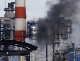 أوكرانيا تقصف مصفاة نفط روسية.. وموسكو: نتقدم في زابوروجيا