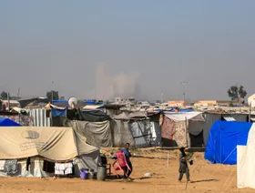 الجيش الإسرائيلي يكثف القصف بأنحاء غزة وسط احتدام المعارك في رفح