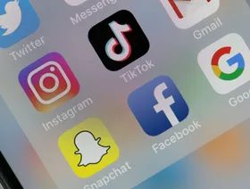 أستراليا تصبح أول دولة تحظر دخول الأطفال على منصات التواصل الاجتماعي