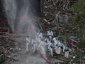 زعيم هونج كونج يأمر بتحقيق مستقل في حريق أودى بحياة عشرات الأشخاص