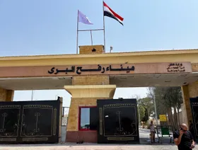 غزة تستعد لفتح معبر رفح الأربعاء.. تشغيل تدريجي محدود بآلية مؤقتة ومراقبين دوليين