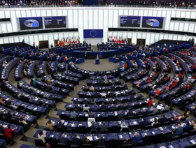 بعد تهديدات جرينلاند.. البرلمان الأوروبي يبحث تجميد اتفاق التجارة مع واشنطن