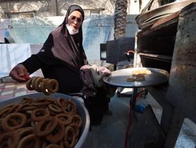 ورشة كعك العيد.. سلاح نساء غزة للتغلب على حياة الحرب والنزوح