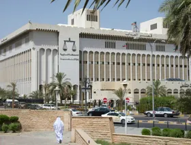 في خضم تحقيقات وسحب.. الكويت تعدل قانون الجنسية