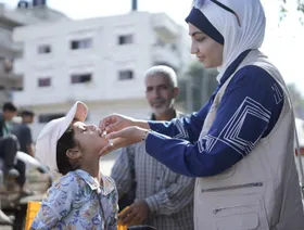 الصحة العالمية تعلن استئناف التطعيم ضد شلل الأطفال في غزة السبت