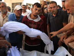 المفوض الأممي يندد "بالقتل الجماعي" للفلسطينيين في غزة والاستخدام العلني لخطاب الإبادة