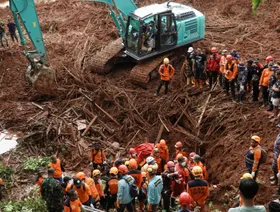 إندونيسيا.. انهيارات أرضية تودي بحياة 18 في جاوة الوسطى