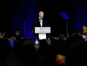 بايدن ينتقد ترمب: الولايات المتحدة تعيش "أياماً مظلمة"