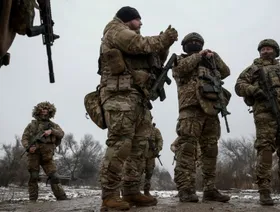 زيلينسكي يكشف تفاصيل مقترح أميركي "مرفوض": منطقة حرة مقابل دونباس