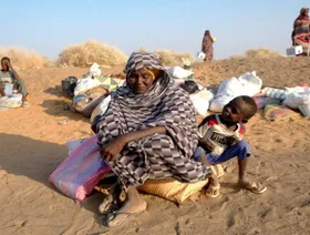 "رويترز": احتجاز وابتزاز مالي لناجين من حصار الفاشر في السودان