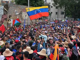 فنزويلا.. أرض النفط والثروات الطبيعية تواجه "مصيراً مجهولاً"