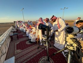 الأحد أول أيام عيد الفطر في السعودية والإمارات.. والاثنين بمصر والأردن وسوريا