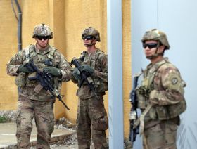 "الأولى منذ عام".. إصابة جنود أميركيين خلال هجمات بمسيرات في العراق