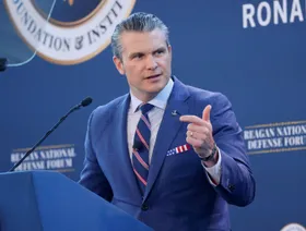 الكونجرس يلوّح بسلاح الميزانية ضد وزير الحرب في معركة "قوارب الكاريبي"