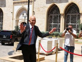 باراك يختصر زيارة جنوب لبنان بعد دعوات للتظاهر رفضاً لحضوره