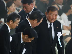 رئيس بلدية هيروشيما في ذكرى إلقاء القنبلة النووية: لا تنسوا "الولد الصغير"