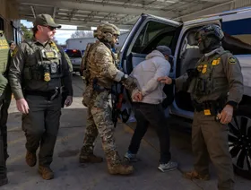 قاضٍ أميركي يسمح لإدارة ترمب بمشاركة بيانات "ميديكيد" مع سلطات الهجرة